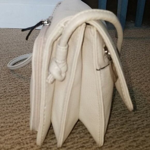 Giani Bernini Bag Crossbody White Leather Purse Handbag Satchel Women's WOMAN'S - Picture 6 of 15